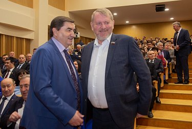 Сергей Грачев поздравил оренбуржцев с Днем области